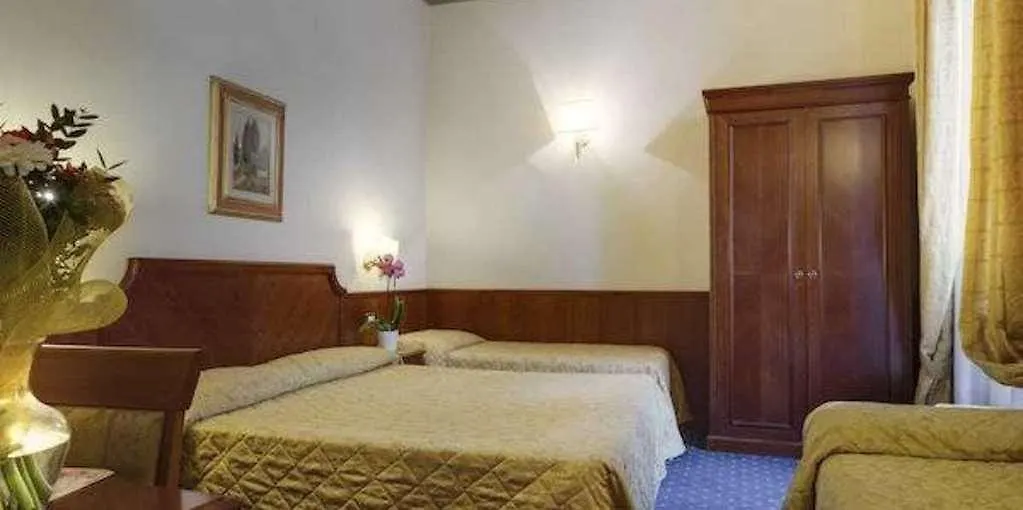 ***  Hotel Arizona Floransa İtalya